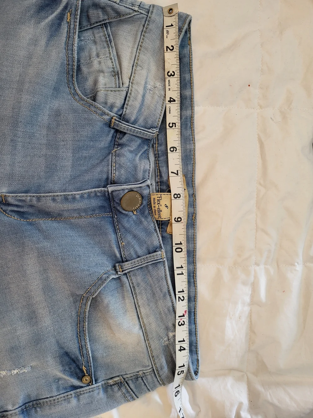 Democracy Flex-ellent Light Blue Cropped Jeans with Multicolor Scalloped Hem - Picture 3 of 14